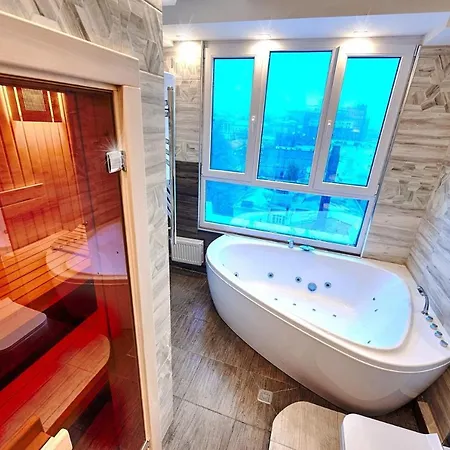 Sauna, Big Jacuzzi , Khreshchatyk Apartments Kyiv Exterior photo
